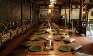 Warung makan lesehan, Sumber: lokasiterdekat.com