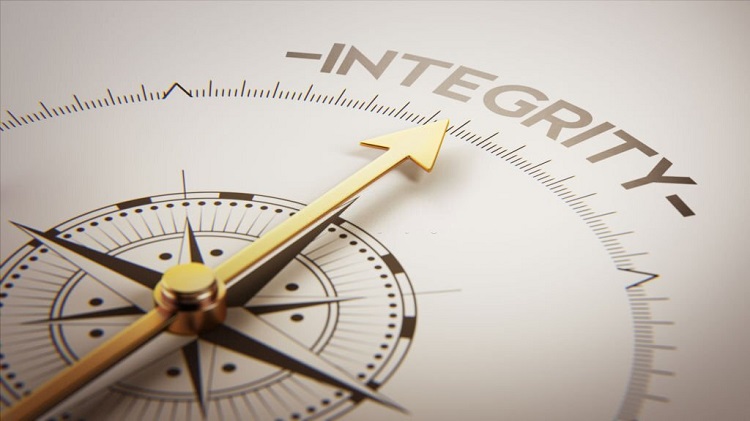Menjaga integritas penting untuk membangun profesionalitas kerja, Sumber: Istockphoto.com